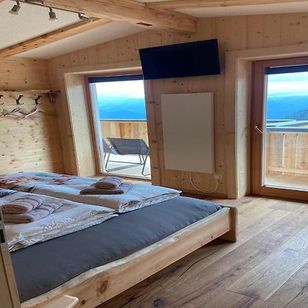 New Holiday Home On The Alm With Terrace And Balcony Zellberg Eksteriør billede