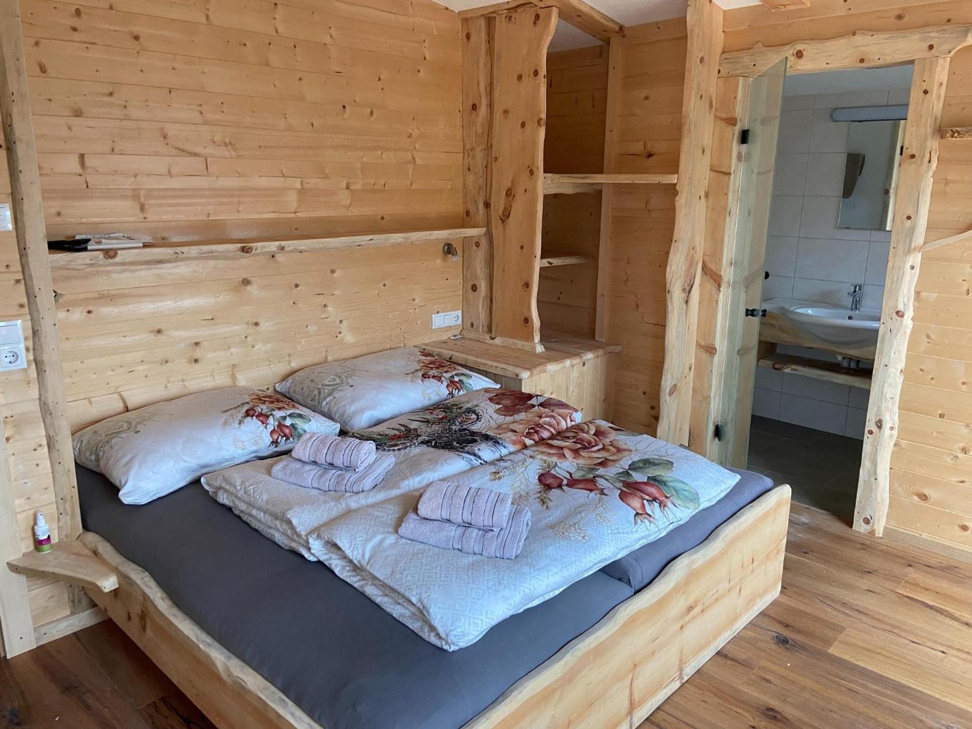 New Holiday Home On The Alm With Terrace And Balcony Zellberg Eksteriør billede