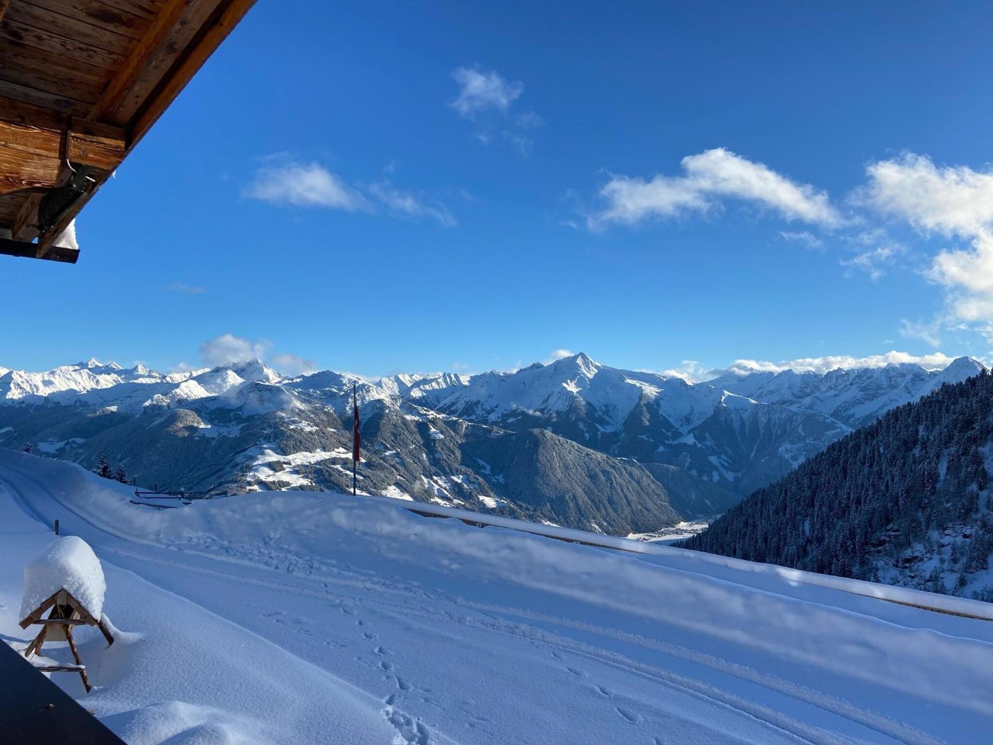 New Holiday Home On The Alm With Terrace And Balcony Zellberg Eksteriør billede