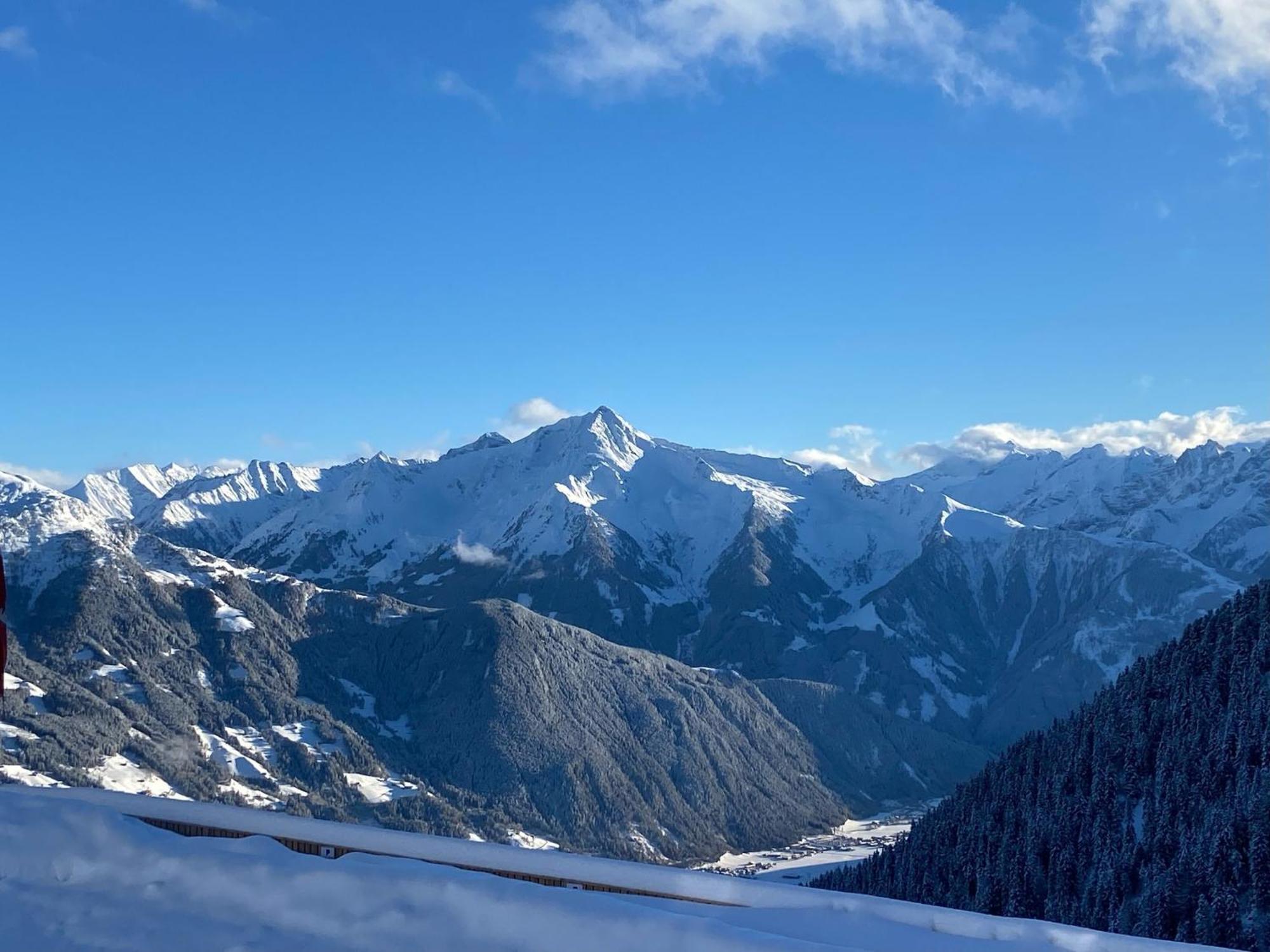 New Holiday Home On The Alm With Terrace And Balcony Zellberg Eksteriør billede